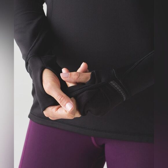 EUC Lululemon First Mile 1/2 Zip Pullover in Black - Picture 11 of 14